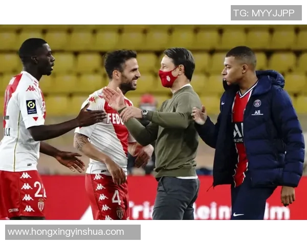 多特蒙德与巴黎圣日耳曼激战正酣比分悬念引发球迷热议